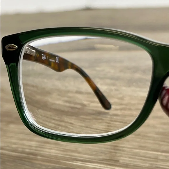 🕶 Ray-Ban RX5228 Green Optical Frames with Tortoise Temples53–17–140
